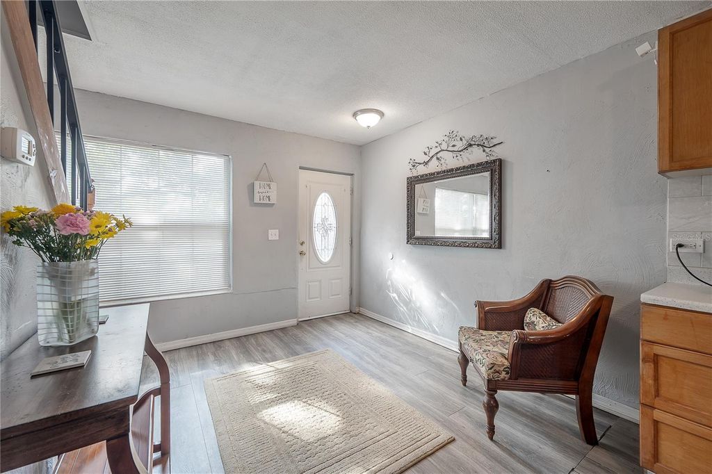 Image 5 of property listing at 1402 E 28TH AVENUE, Tampa, FL 33605