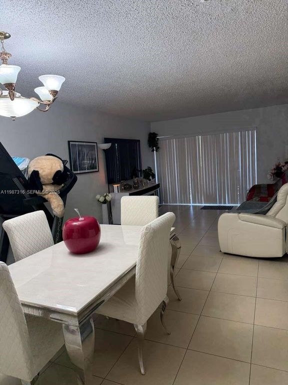 1900 W 68th Street A205, Hialeah, FL 33014
