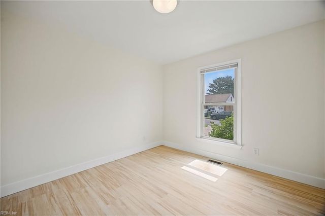 808 Rutherford DR, Chesapeake, VA 23322