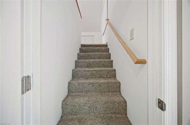 808 Rutherford DR, Chesapeake, VA 23322