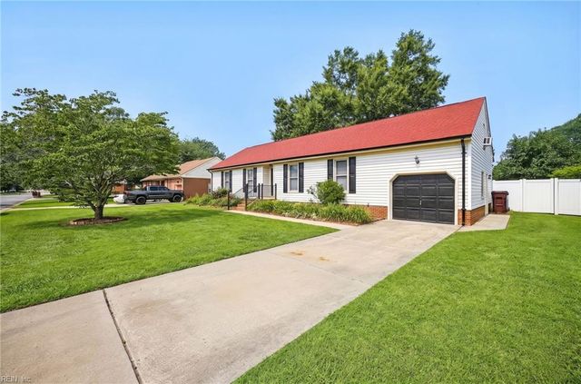808 Rutherford DR, Chesapeake, VA 23322