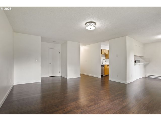 11355 Sw SPRINGWOOD Dr, Portland, OR 97223