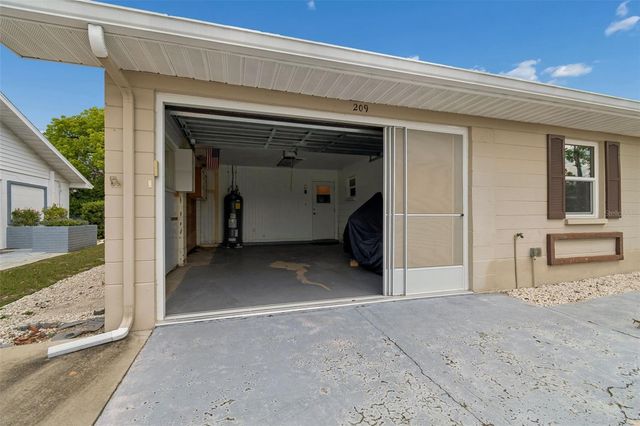 209 GENET COURT, Sun City Center, FL 33573