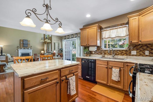 4901 Red Oak Drive, Waterloo, IL 62298