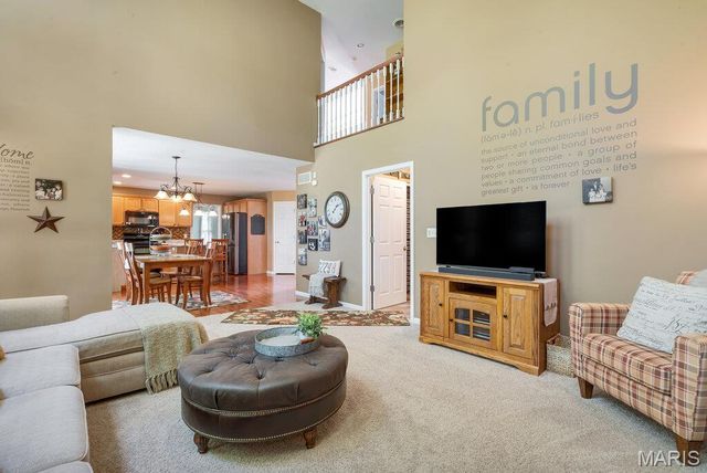 4901 Red Oak Drive, Waterloo, IL 62298