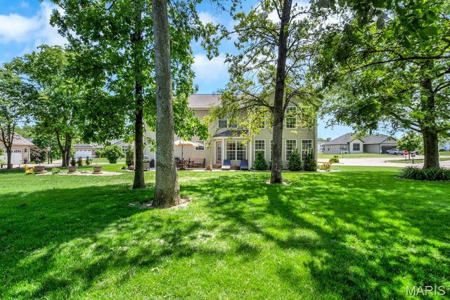 4901 Red Oak Drive, Waterloo, IL 62298