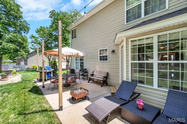 4901 Red Oak Drive, Waterloo, IL 62298