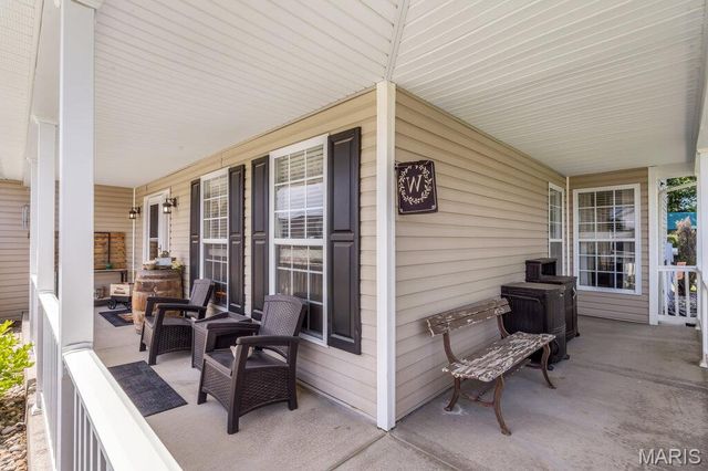 4901 Red Oak Drive, Waterloo, IL 62298