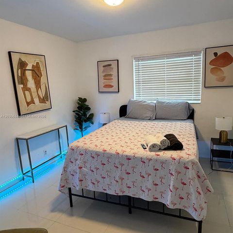 119 SE 9th St 12, Hallandale Beach, FL 33009
