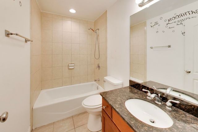 6835 S Cornell Avenue 2S, Chicago, IL 60649