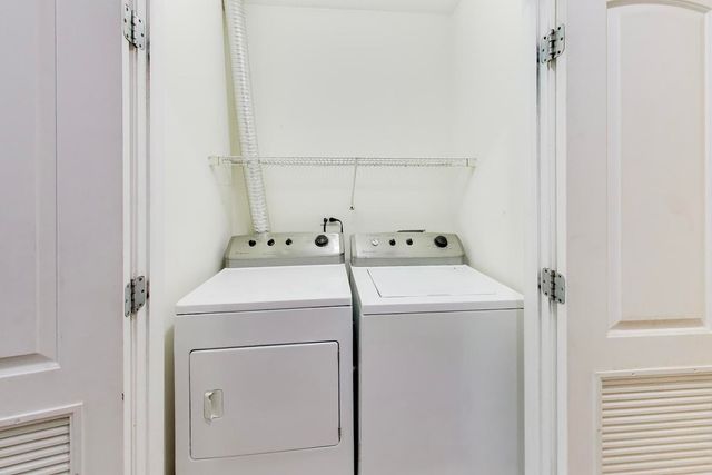 6835 S Cornell Avenue 2S, Chicago, IL 60649