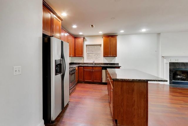 6835 S Cornell Avenue 2S, Chicago, IL 60649