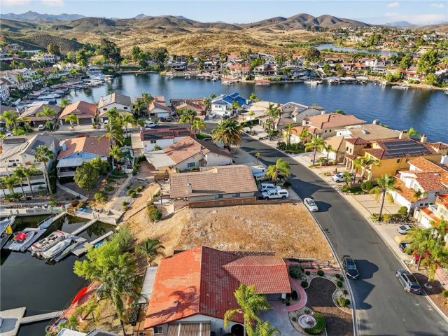 21951 Stawberry, Canyon Lake, CA 92587
