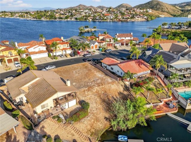 21951 Stawberry, Canyon Lake, CA 92587
