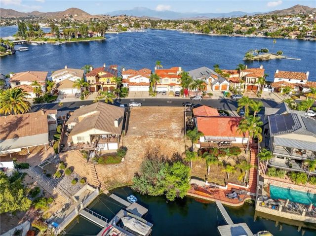21951 Stawberry, Canyon Lake, CA 92587