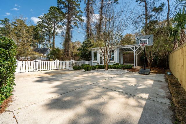 1340 Langford Road, Mount Pleasant, SC 29464