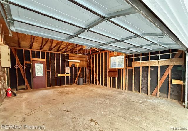 3101 Sands Court, Milford, MI 48380