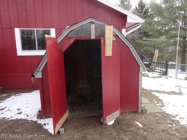 3101 Sands Court, Milford, MI 48380