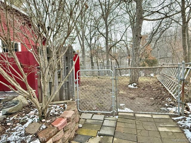 3101 Sands Court, Milford, MI 48380