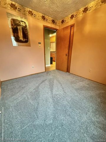 3101 Sands Court, Milford, MI 48380