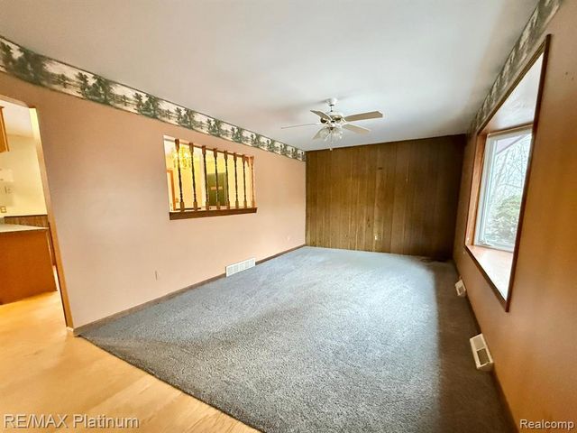 3101 Sands Court, Milford, MI 48380