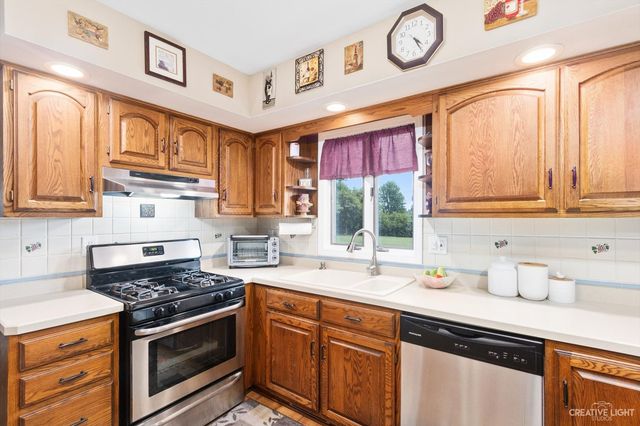 39W089 Adobe Ridge, Elgin, IL 60124