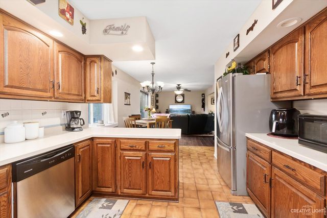 39W089 Adobe Ridge, Elgin, IL 60124