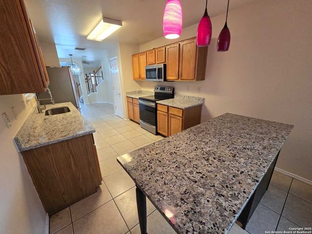 566 Rattler Bluff, San Antonio, TX 78251