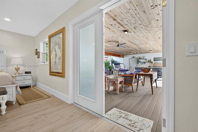 5060 Mongo Way, Palm Beach Gardens, FL 33418