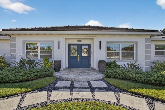 5060 Mongo Way, Palm Beach Gardens, FL 33418