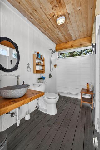 5060 Mongo Way, Palm Beach Gardens, FL 33418