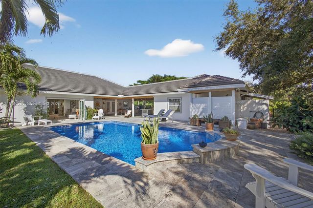 5060 Mongo Way, Palm Beach Gardens, FL 33418