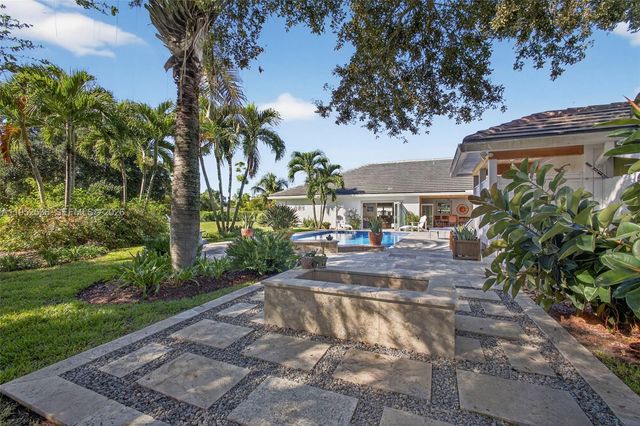 5060 Mongo Way, Palm Beach Gardens, FL 33418