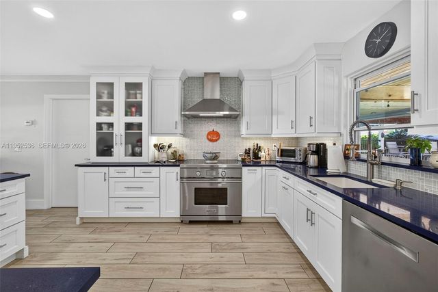 5060 Mongo Way, Palm Beach Gardens, FL 33418