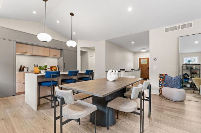 489 S Union Street, Douglas Vllg, MI 49406