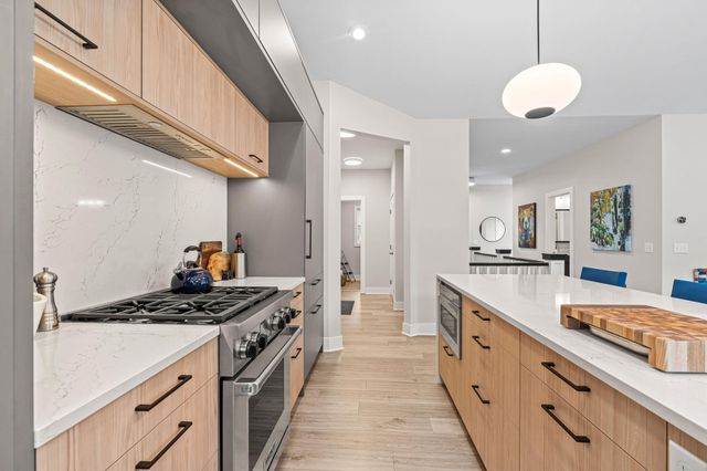 489 S Union Street, Douglas Vllg, MI 49406