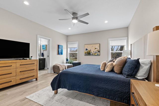 489 S Union Street, Douglas Vllg, MI 49406