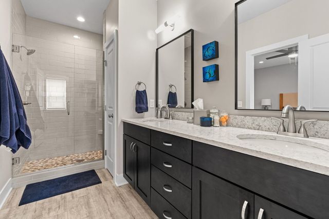 489 S Union Street, Douglas Vllg, MI 49406