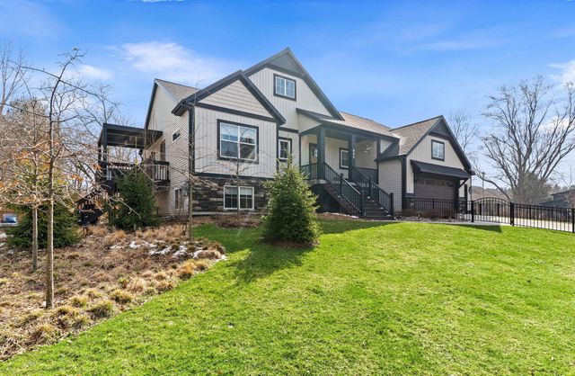 489 S Union Street, Douglas Vllg, MI 49406