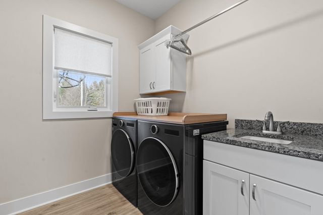 489 S Union Street, Douglas Vllg, MI 49406