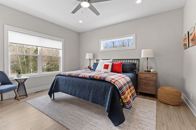 489 S Union Street, Douglas Vllg, MI 49406