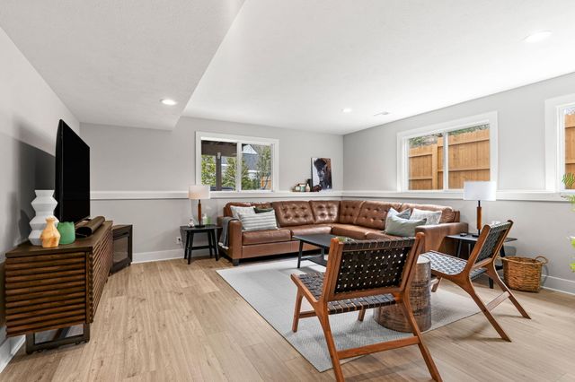 489 S Union Street, Douglas Vllg, MI 49406