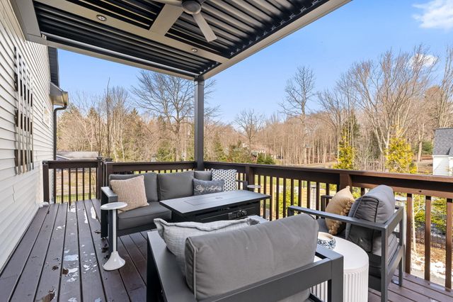 489 S Union Street, Douglas Vllg, MI 49406