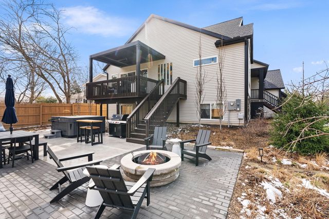 489 S Union Street, Douglas Vllg, MI 49406