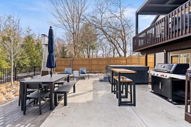 489 S Union Street, Douglas Vllg, MI 49406