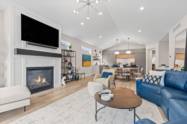 489 S Union Street, Douglas Vllg, MI 49406