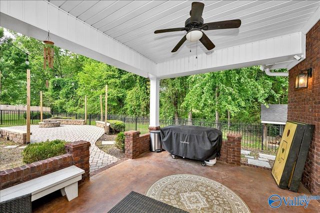 1303 Spring Branch Drive NE, Hartselle, AL 35640