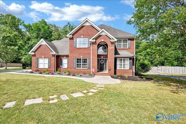 1303 Spring Branch Drive NE, Hartselle, AL 35640
