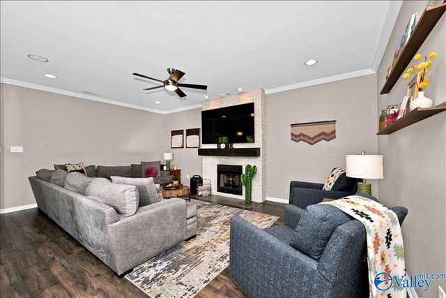 1303 Spring Branch Drive NE, Hartselle, AL 35640