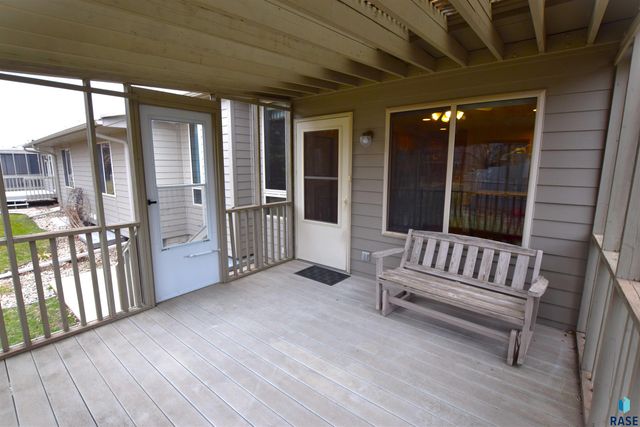 5305 W Sunnydale Pl Place, Sioux Falls, SD 57106